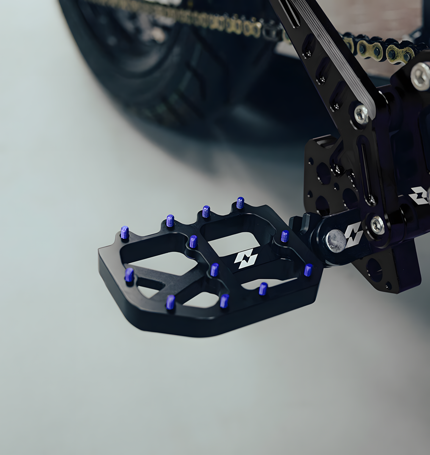 Full-E Charged Black Foot Peg Set